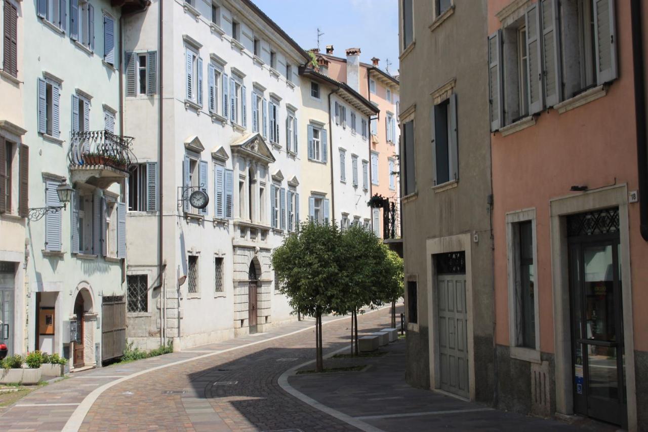 B&B Color Rovereto Rovereto  Extérieur photo