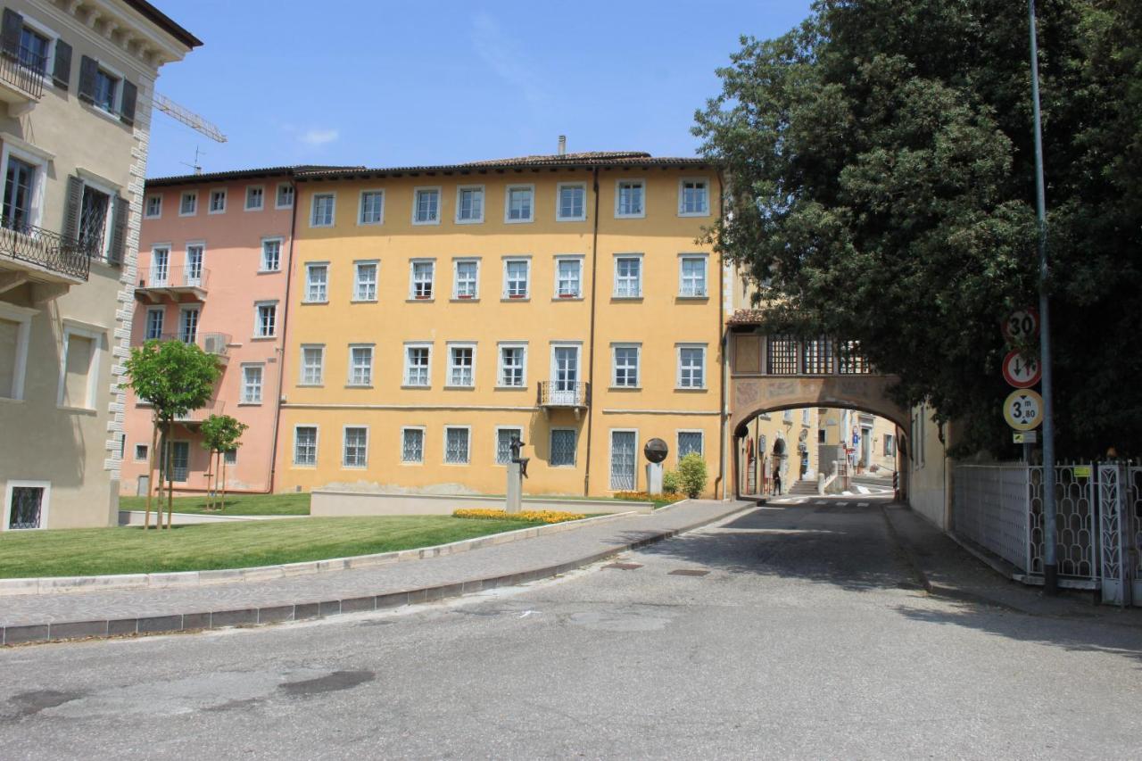 B&B Color Rovereto Rovereto  Extérieur photo